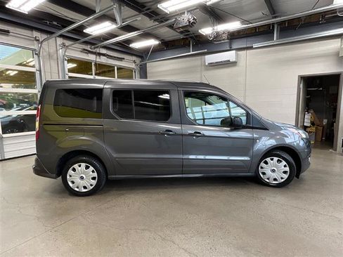 Used 2022 Ford Transit Connect XLT FWD image 6