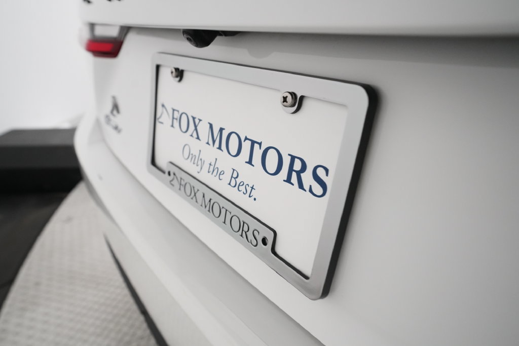 Used 2025 Toyota Camry SE FWD image 37