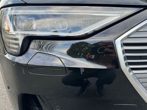 Used 2021 Audi e-tron Premium Plus w/ Premium Plus Package image 13