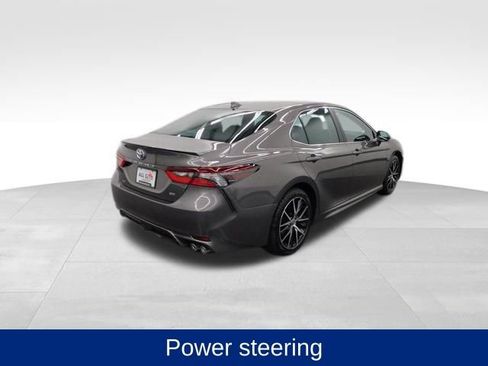 Used 2024 Toyota Camry SE image 16