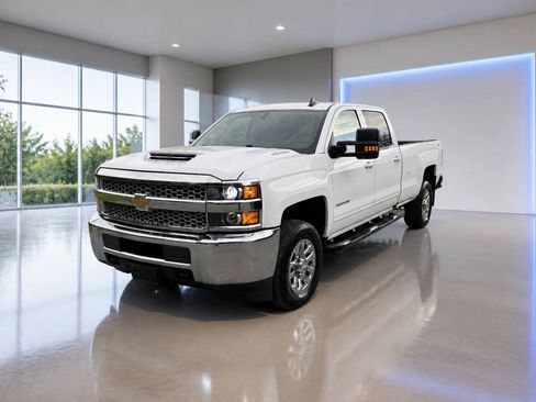 Used 2019 Chevrolet Silverado 3500 LT AWD/4WD image 2