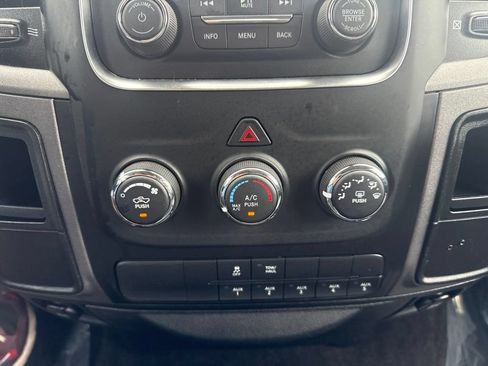 Used 2016 RAM 2500 Tradesman w/ Chrome Appearance Group RWD image 11