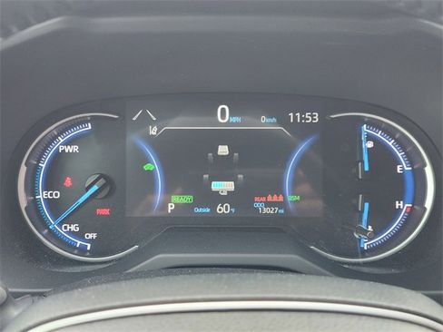 Used 2024 Toyota RAV4 SE image 11