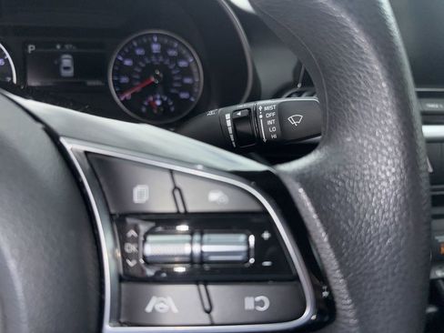 Used 2022 Kia Forte LXS w/ LXS Technology Package image 27