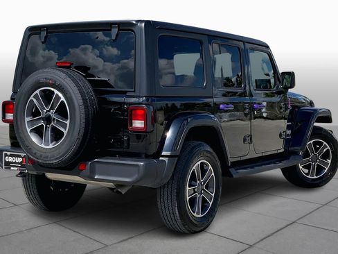 Used 2023 Jeep Wrangler Sahara image 13