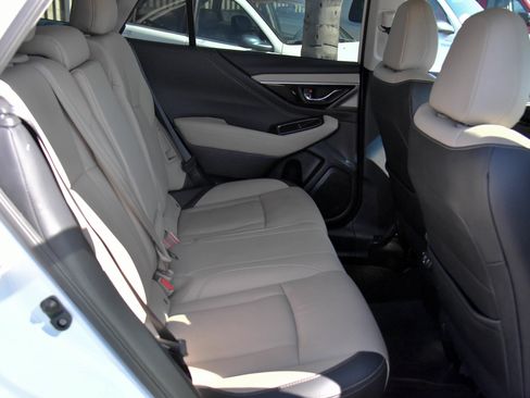 Used 2022 Subaru Outback Limited AWD/4WD image 40