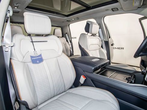 Used 2025 RAM 1500 Tungsten w/ Trailer Tow Group image 21