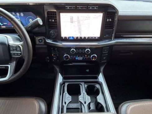 Used 2024 Ford F250 King Ranch w/ FX4 Off-Road Package AWD/4WD image 24