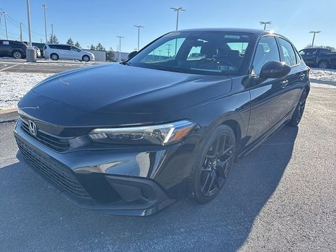 Used 2023 Honda Civic Sport image 3