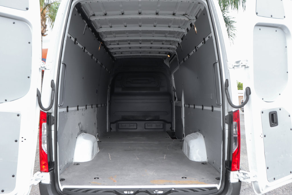 Used 2022 Mercedes-Benz Sprinter 2500 image 8