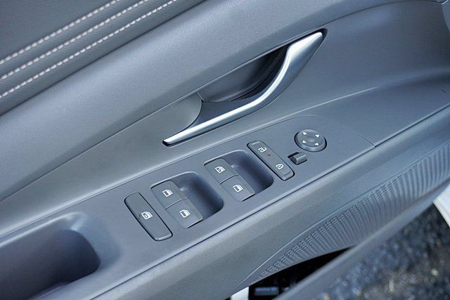 Certified 2026 Hyundai Elantra Sport FWD image 32