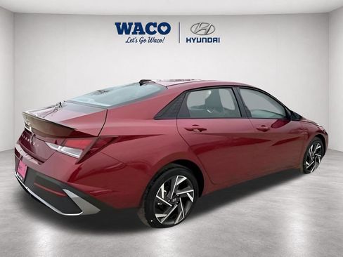 Used 2025 Hyundai Elantra Sport FWD image 13