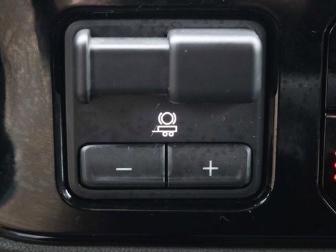 Certified 2025 Chevrolet Silverado 2500 LT image 23