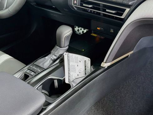 New 2026 Toyota Camry SE FWD image 32