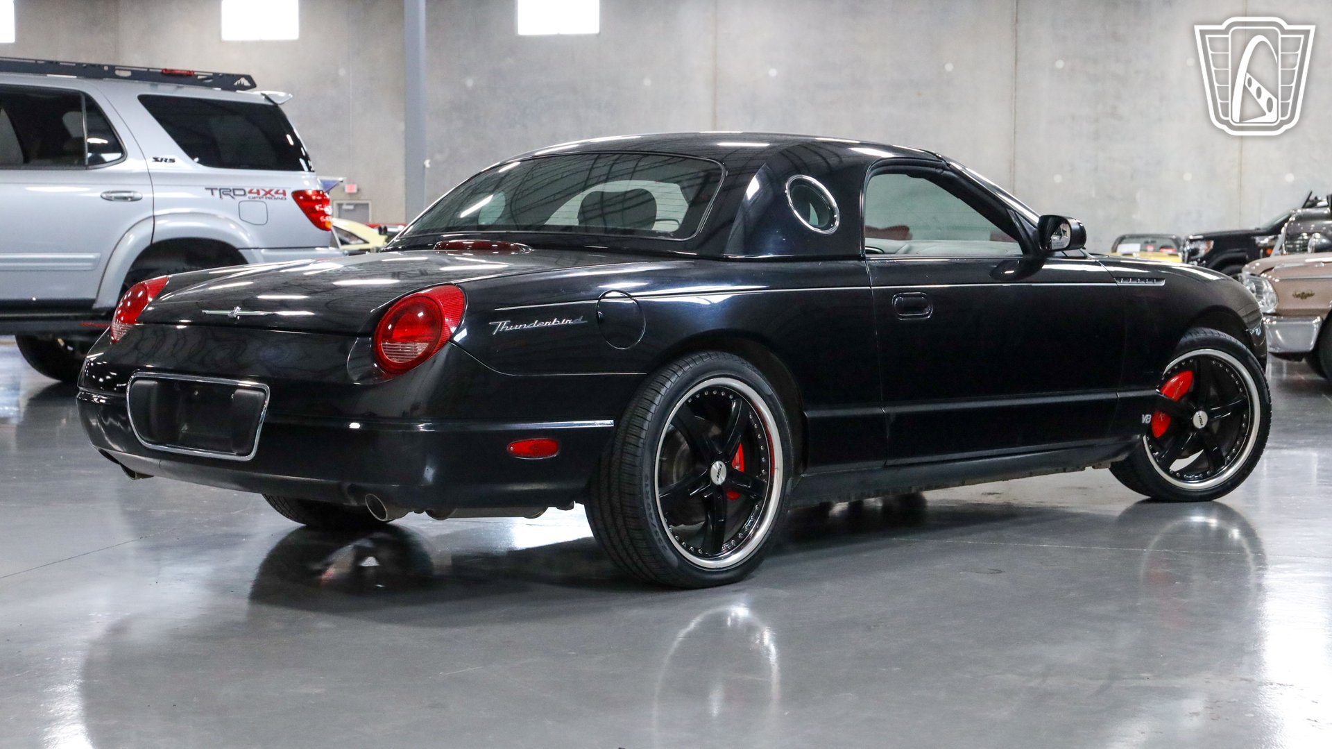 Used 2002 Ford Thunderbird RWD image 6