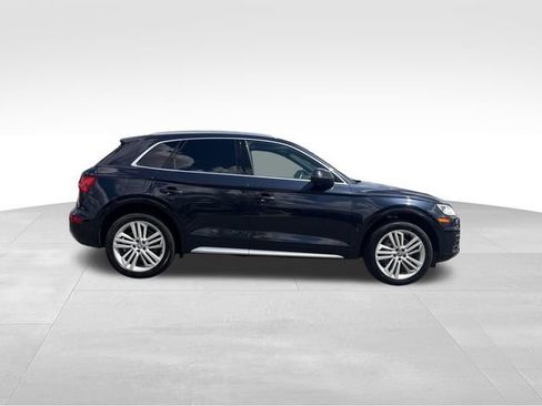 Used 2020 Audi Q5 2.0T Premium Plus w/ Premium Plus Package AWD/4WD image 6