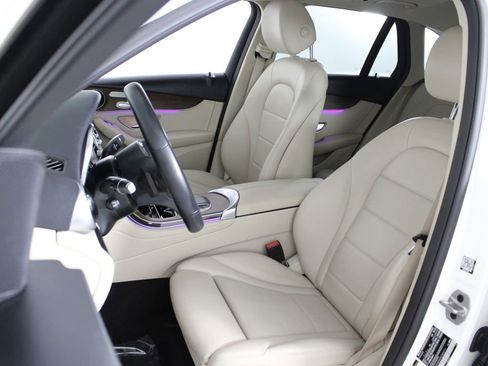 Used 2022 Mercedes-Benz GLC 300 4MATIC image 18