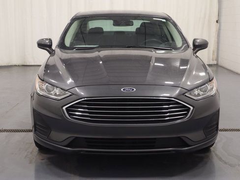 Used 2019 Ford Fusion SE FWD image 5