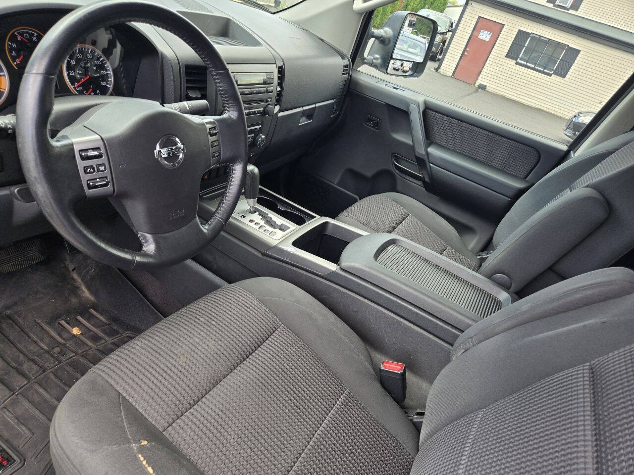 Used 2012 Nissan Titan SV w/ SV Premium Utility Pkg AWD/4WD image 13
