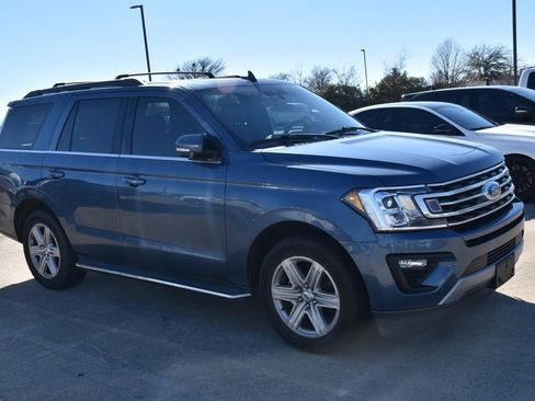 Used 2020 Ford Expedition XLT w/ Equipment Group 202A image 4