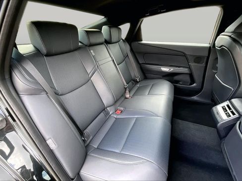 Used 2026 Lexus ES 500e AWD/4WD image 17