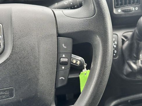 Used 2019 RAM ProMaster 3500 w/ Premium Appearance Group FWD image 25
