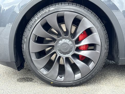 Used 2022 Tesla Model Y Performance AWD/4WD image 34