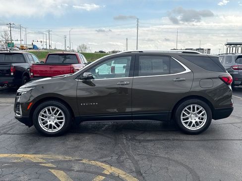 Used 2023 Chevrolet Equinox Premier image 8