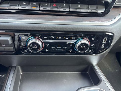 New 2026 GMC Sierra 1500 SLT w/ SLT Premium Package image 12