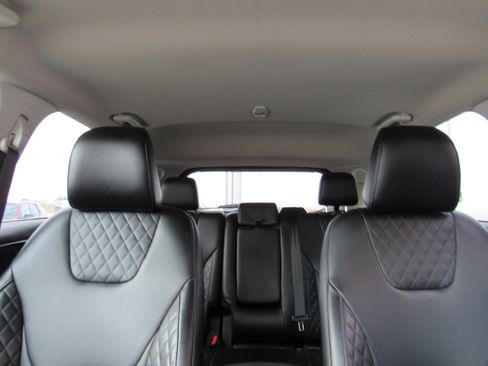 Used 2024 Ford Edge Titanium image 28