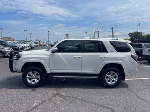 Used 2018 Toyota 4Runner SR5 Premium AWD/4WD image 13