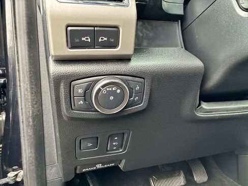Used 2019 Ford F350 Lariat w/ Lariat Ultimate Package AWD/4WD image 25