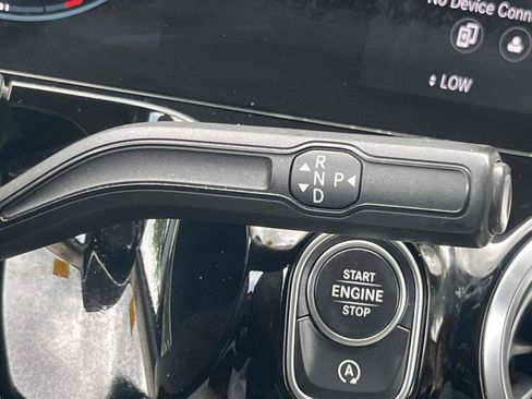 Used 2022 Mercedes-Benz GLA 250 4MATIC image 37