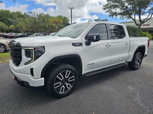 Used 2023 GMC Sierra 1500 AT4 w/ AT4 Premium Package AWD/4WD image 8