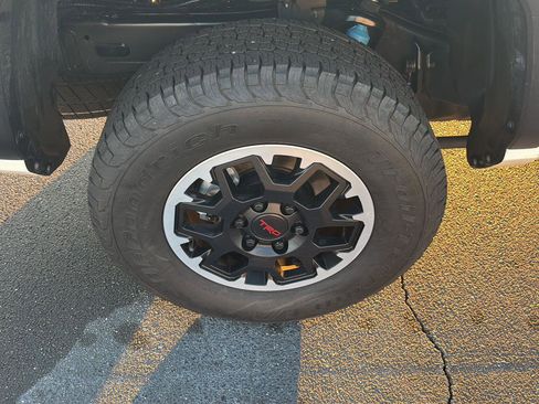 Certified 2024 Toyota Tacoma TRD Off-Road AWD/4WD image 37