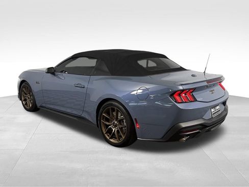 Used 2025 Ford Mustang GT Premium RWD image 10