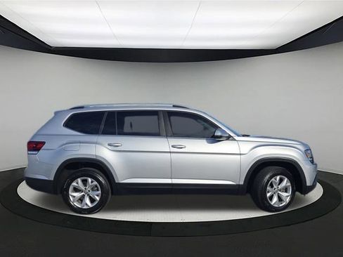 Used 2018 Volkswagen Atlas Launch Edition image 8