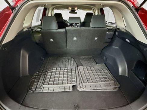 Used 2021 Toyota RAV4 LE image 23