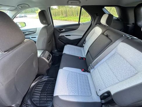 Used 2022 Chevrolet Equinox LS w/ LS Convenience Package FWD image 29