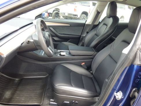 Used 2023 Tesla Model 3 Standard Range RWD image 19