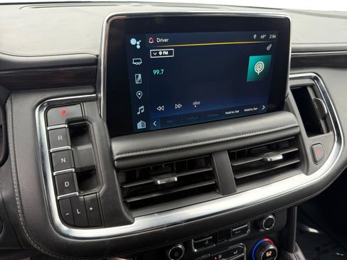 Used 2023 Chevrolet Suburban LT image 12