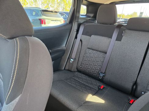 Used 2025 Nissan Kicks SV image 12