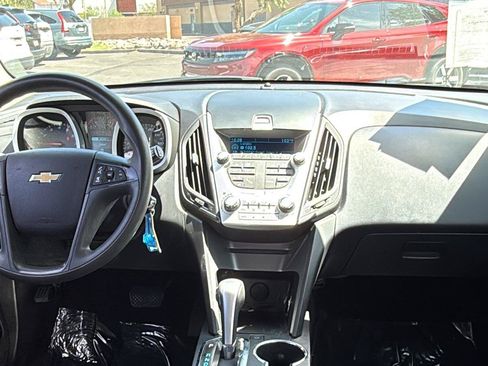 Used 2014 Chevrolet Equinox LS FWD image 6