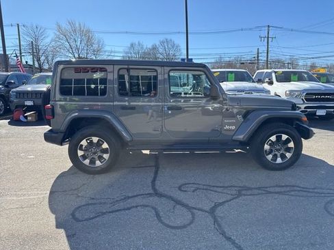 Certified 2022 Jeep Wrangler Unlimited Sahara w/ Cold Weather Group image 8