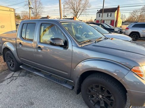Used 2019 Nissan Frontier SV w/ Value Truck Package image 10