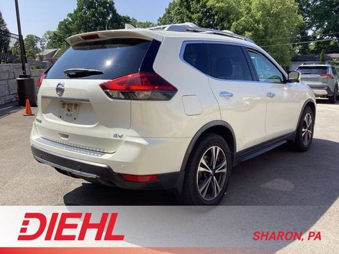 Used 2019 Nissan Rogue SV w/ Premium Package FWD image 7