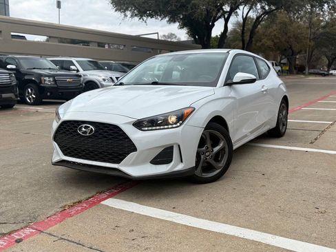 Used 2019 Hyundai Veloster 2.0 FWD image 2
