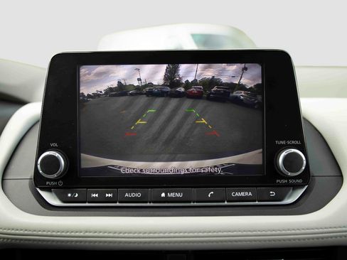 Used 2023 Nissan Rogue SV AWD/4WD image 13