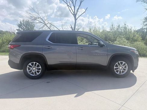 Used 2019 Chevrolet Traverse LS AWD/4WD image 7