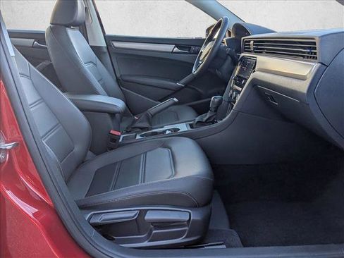 Used 2021 Volkswagen Passat 2.0T SE image 21